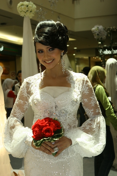 BERITA DUNIA HIBURAN - PART 2 Bridal10