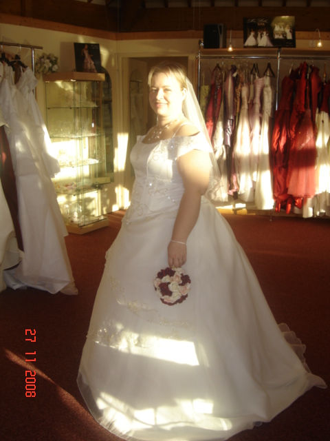 en robe de mariée - Page 5 Dsc01710