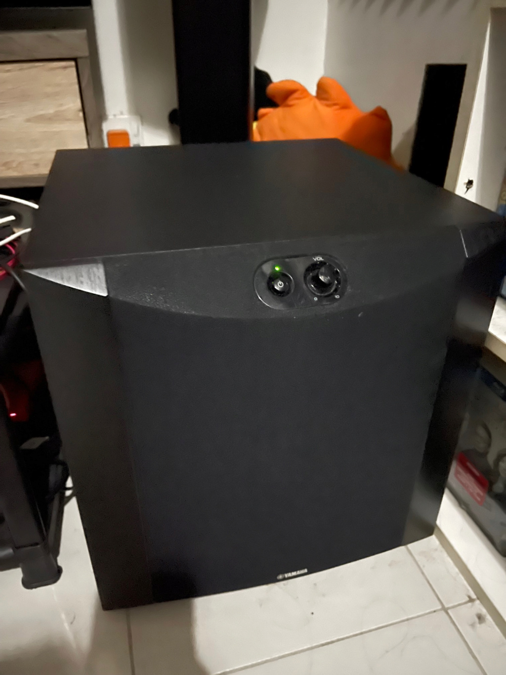 Yamaha NS-SW300 10" Powered Subwoofer (Used) Img_4511