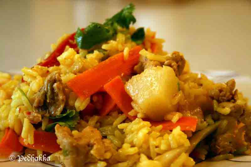 PINEAPPLE CHICKEN FRIED RICE   Pineap10