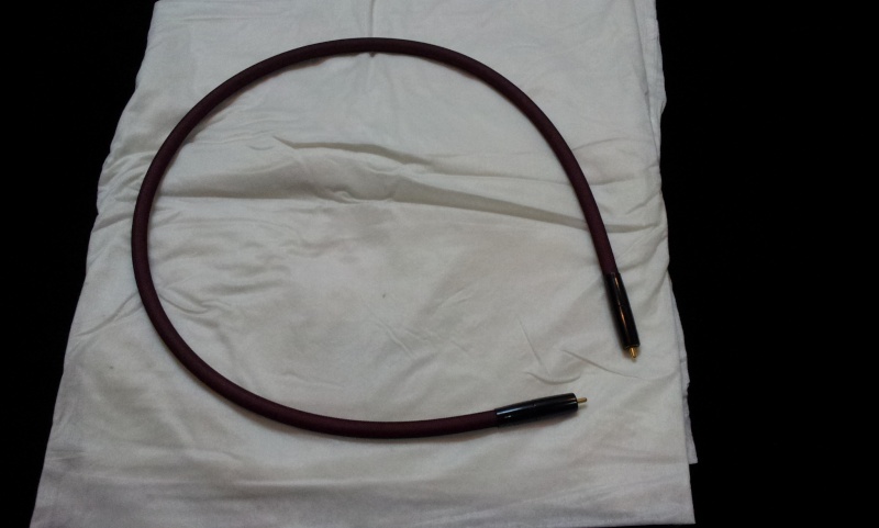 Transparent 75 ohm digital reference coaxial cable 20130319