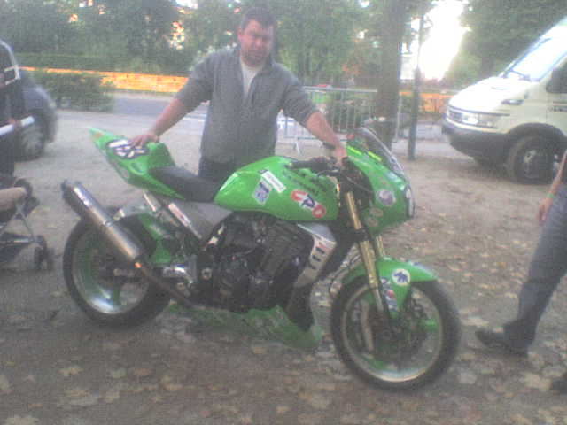 photo de moi avc la moto de bruno bonhuil Moto_t15