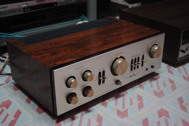 Luxman L 81 Integrated amplifier (used) Dsc_1817