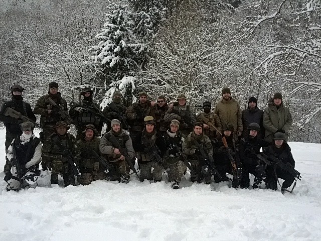 Débriefing (FAR), Training Entrainement, Opération, du 9/10 Fevrier 2013 à Renaison 'Terres du 22°SAS' Far_re13