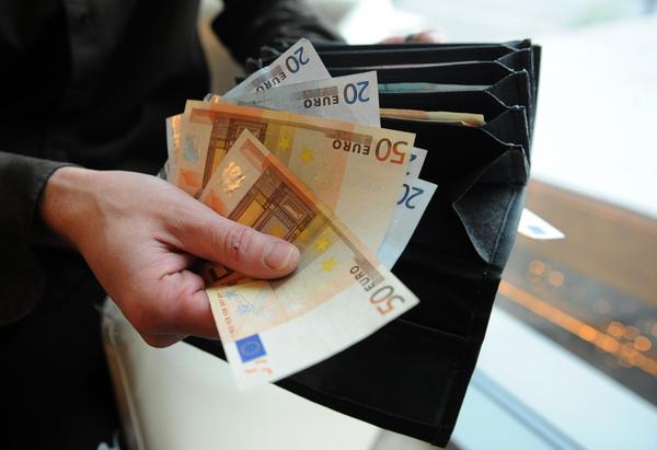 Elle virait sans le savoir 1.100 euros chaque mois sur le compte d'un inconnu Billet10