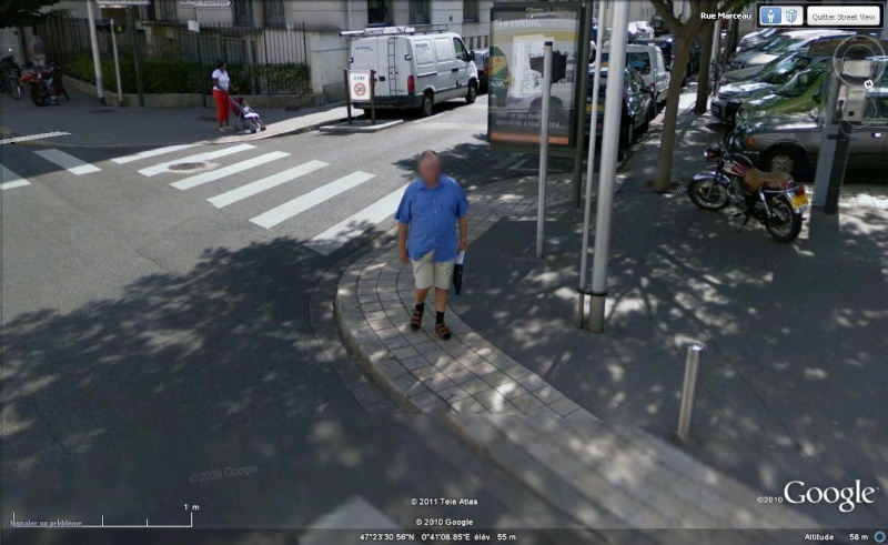 STREET VIEW : les gens en chaussettes noires ! - Page 17 Chauss12