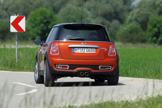 MINI in 2011 - Premiere of the MINI Cooper SD with 2.0-litre turbodiesel engine and 105 kW/143 hp P9007112