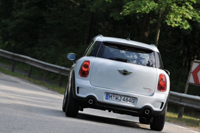 MINI in 2011 - Premiere of the MINI Cooper SD with 2.0-litre turbodiesel engine and 105 kW/143 hp P9007212