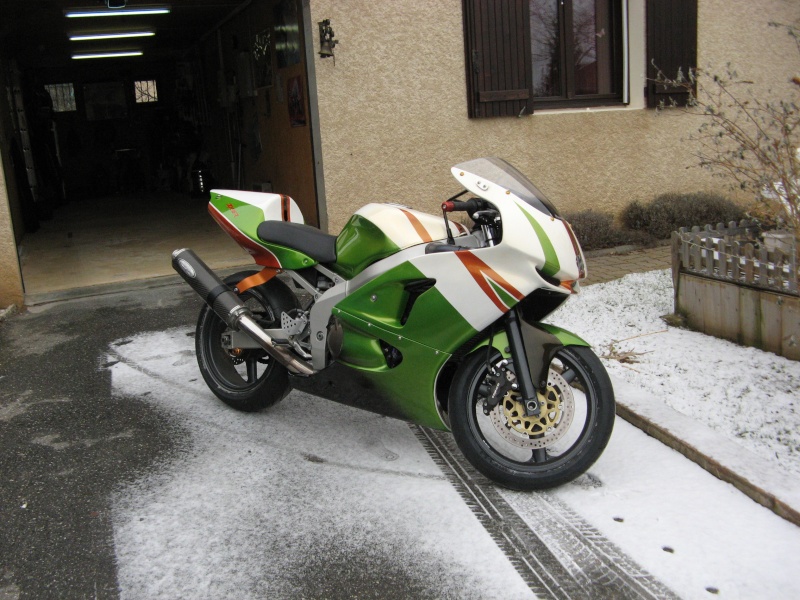 Préparation et vie de ma ZX6R de 99 - Page 3 Kawa_z10