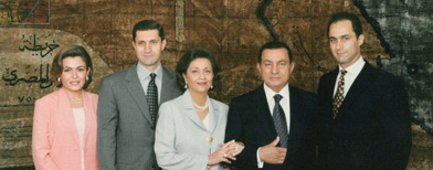 مصر تطلب تجميد أرصدة مبارك وزوجته وابنيه 1077810