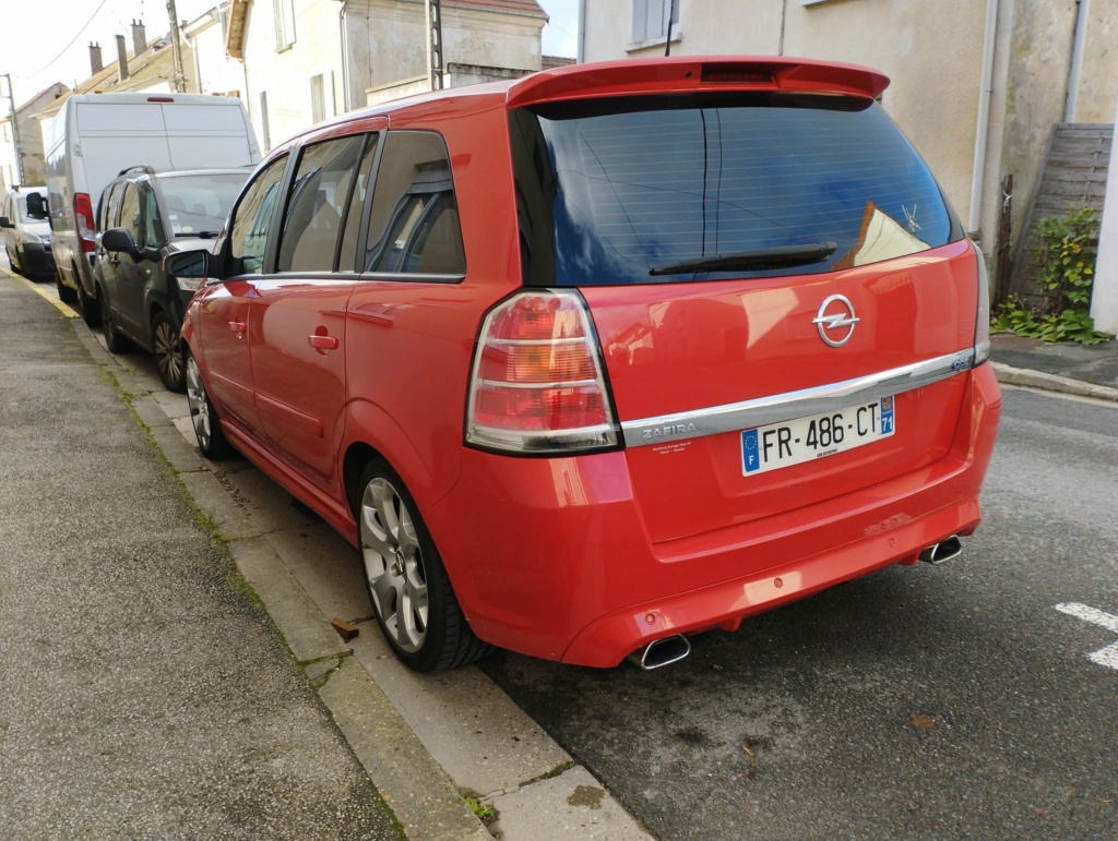 Zafira B OPC rouge parce que ca va plus vite ...  40424910