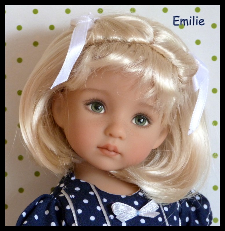 Emilie petite blond eP3 nouveau look P1100518