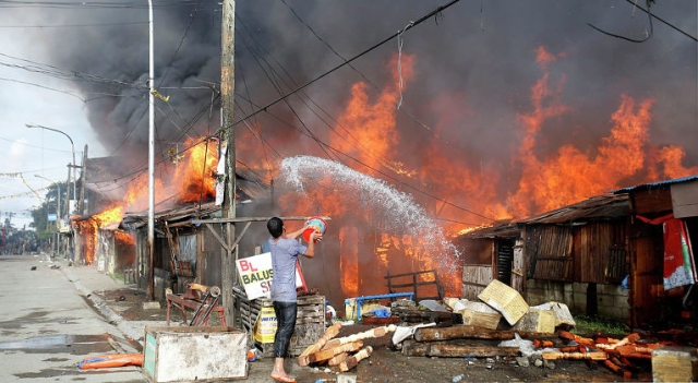 Мир разделился по признаку веры: Филиппины в огне 211