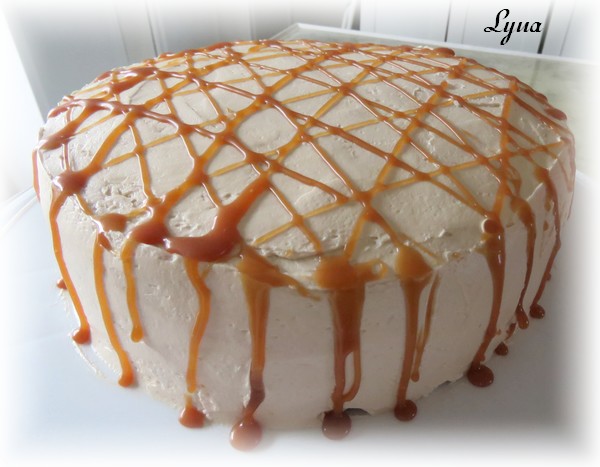 Gâteau à la vanille, sauce au caramel Gzetea14