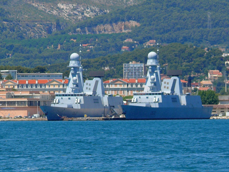 Photos de bateaux militaires Français contemporains Batea115