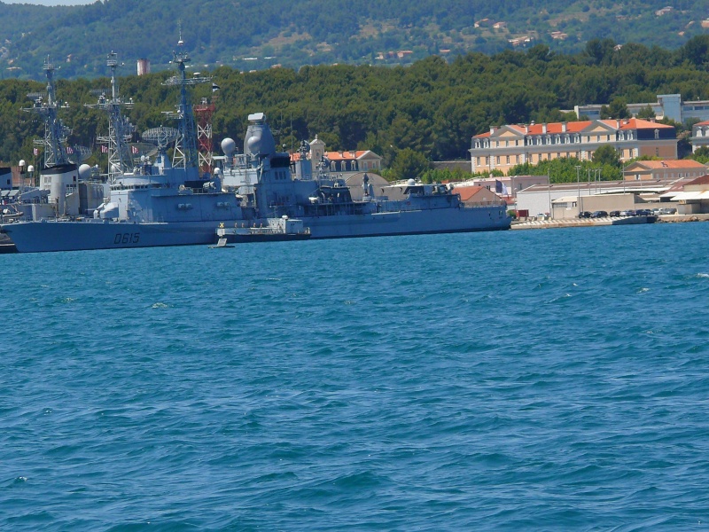 Photos de bateaux militaires Français contemporains Batea129