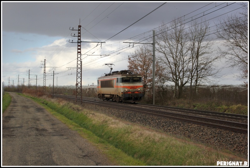Photos et vidéos de la ligne Bordeaux - Toulouse - Narbonne - Sète (2007-2013) - Page 37 03_bb710