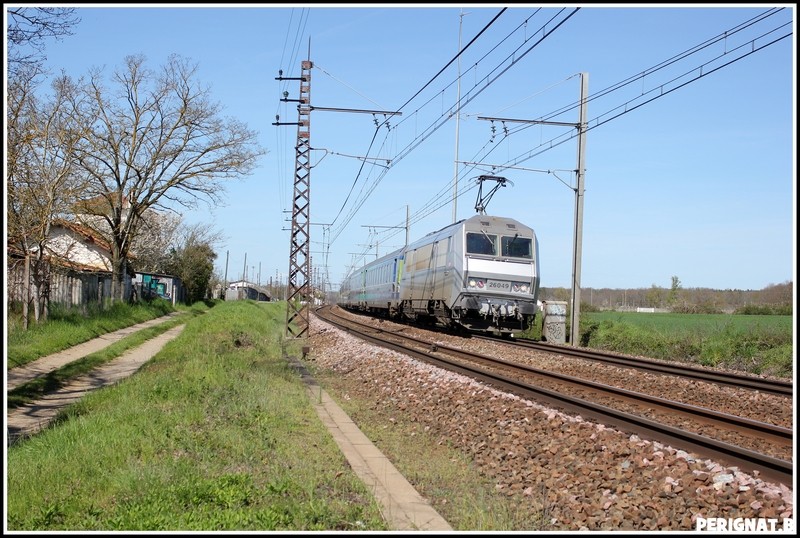 Photos et vidéos de la ligne Bordeaux - Toulouse - Narbonne - Sète (2007-2013) - Page 39 08_teo10