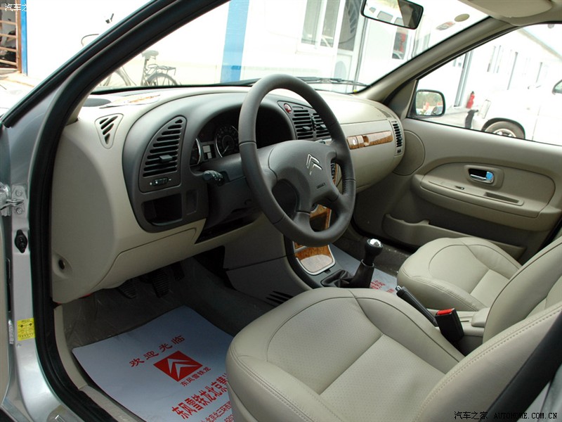 car interior U_380617