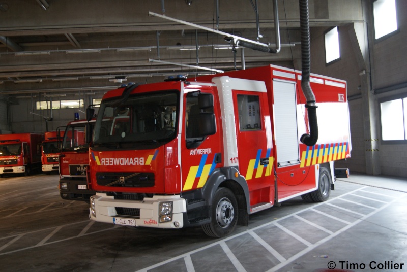 Brandweer Antwerpen - Page 4 Dsc06226