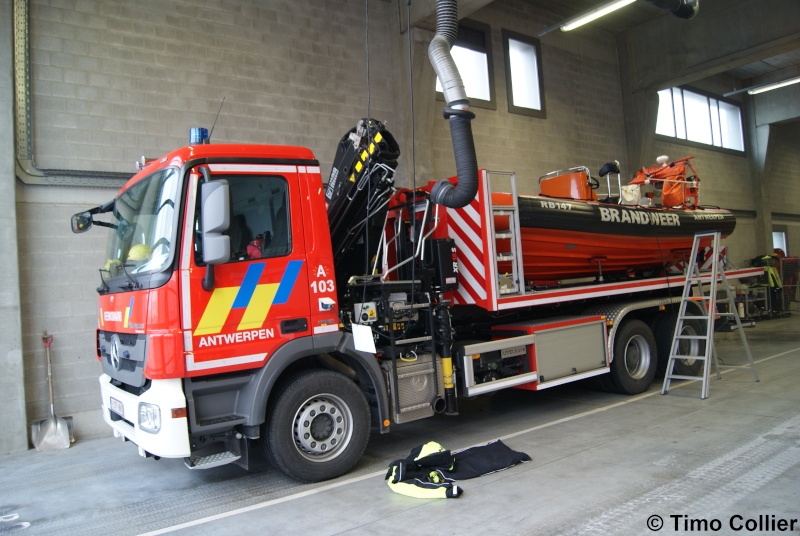 Brandweer Antwerpen - Page 4 Dsc06235
