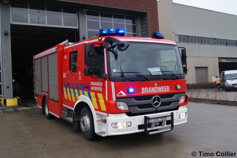 Brandweer Antwerpen - Page 4 Dsc06238