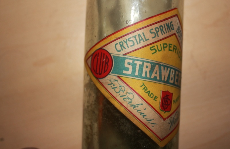 Crystal spring bottling works (fond rond) 310