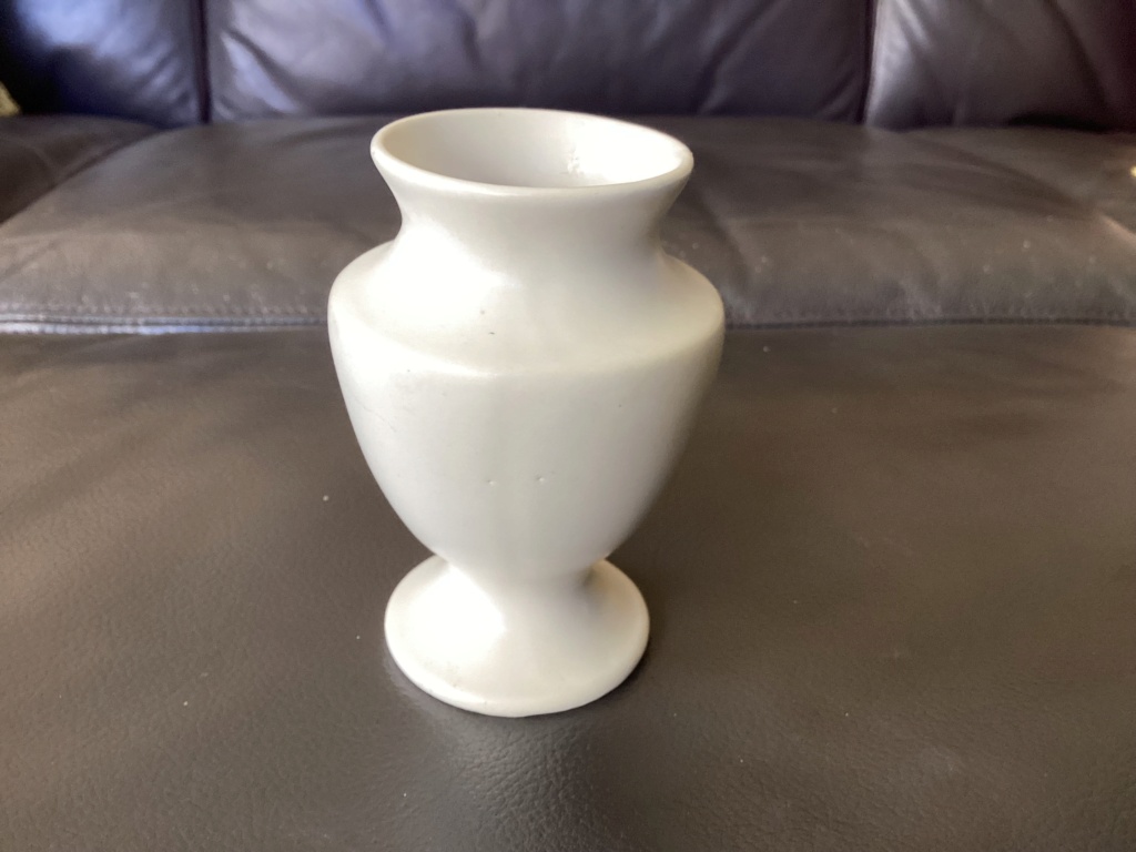 pottery - Is this small white vase NZ pottery Yes it's a Titian Studio P.4 Img_1812