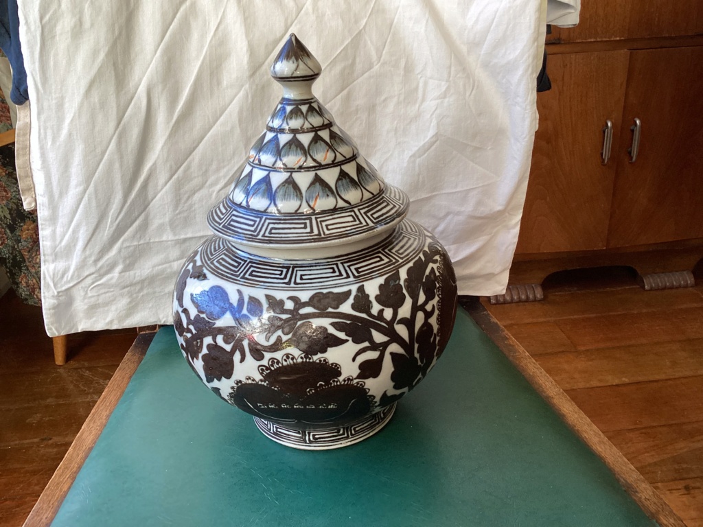 Unusual large lidded jar/urn  Img_1910
