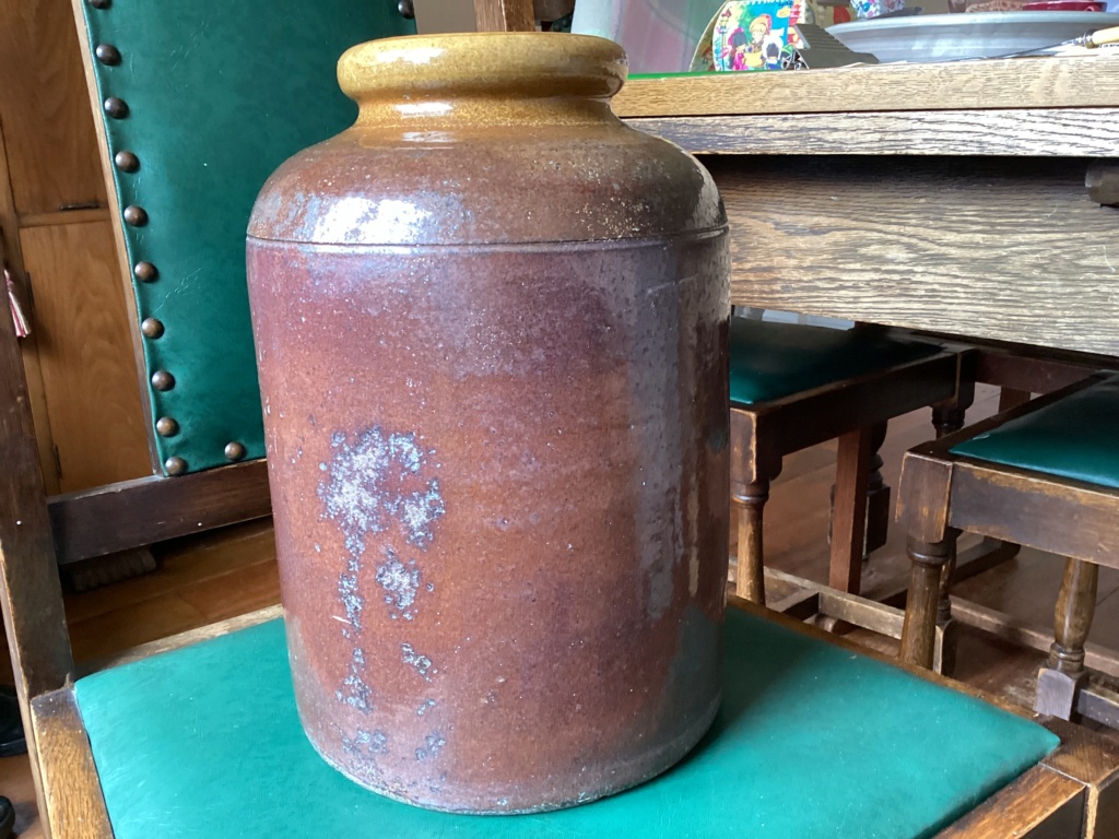 Help please to identify origin of unmarked large crock Img_1917