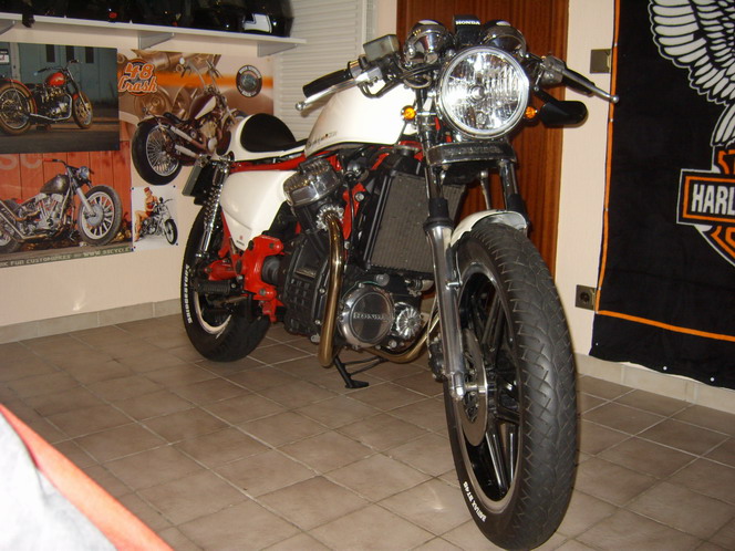 Umbau PC 01 - Baujahr 80- caferacer 0211