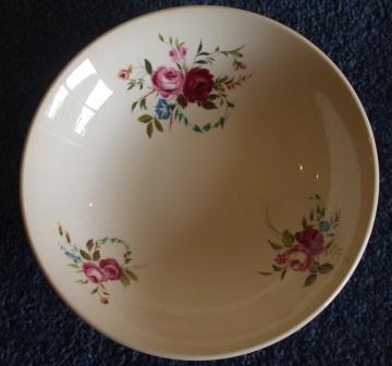 No name floral bowl & cup - the bowl is Debonair Deco 637 3_pret10