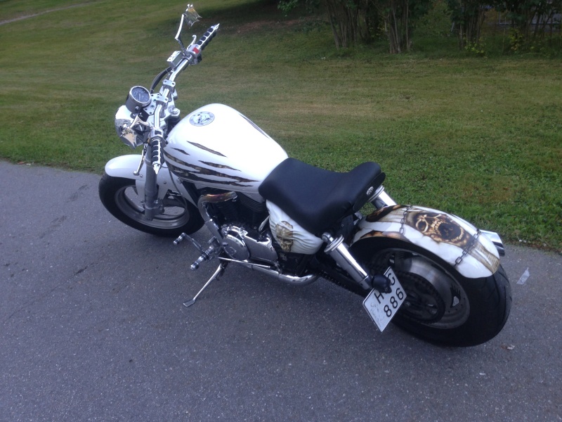 Rear fender, finaly painted and mounted . 1998 suzuki VZ800 Photo_10