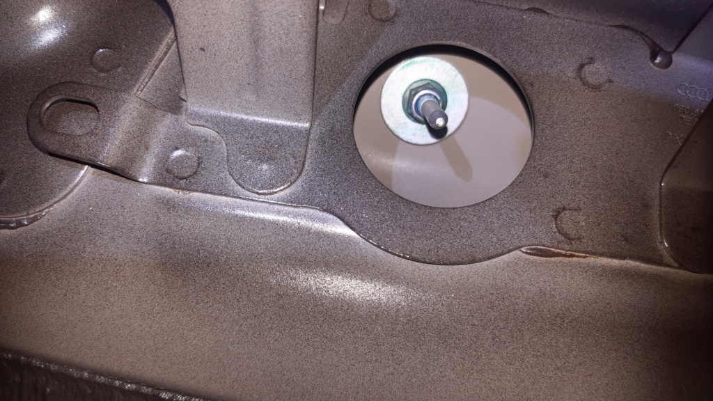 TUTO installation d'un attelage sur un TTS roadster MK3 20230245