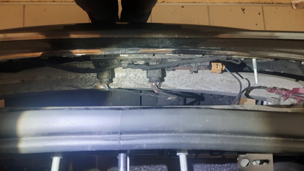 TUTO installation d'un attelage sur un TTS roadster MK3 20230254