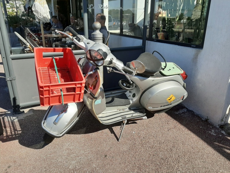 vespa - Le VESPA CAFE change de cremetie 30631010