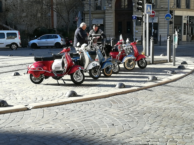 vespa - REUNION INFORMELLE ET INTEMPORELLE DE VESPA DANS LE CENTRE DE MARSEILLE Img_2118