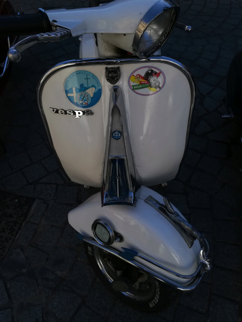 vespa - REUNION INFORMELLE ET INTEMPORELLE DE VESPA DANS LE CENTRE DE MARSEILLE Img_2121