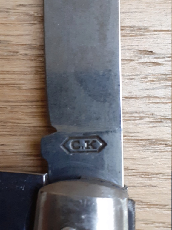 couteau de poche type TL 29 et autre modèle 20200961