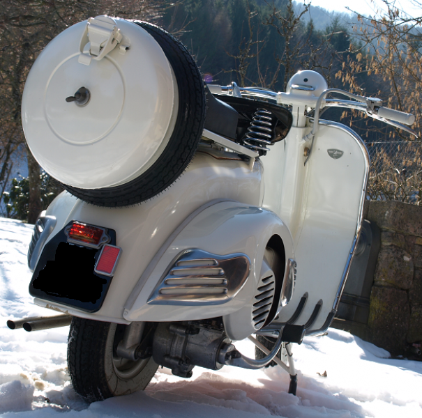 Jerrycan rond ww2 ou après-guerre ?  Gtfb10