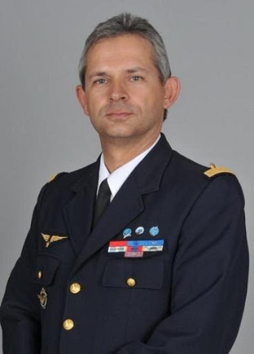 France: Général de l'armée de l'air Denis Mercier question décoration Unname10
