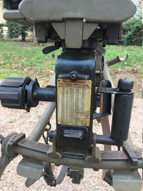 affut lourd pour MG 42 daté 1940/42 Img_1346