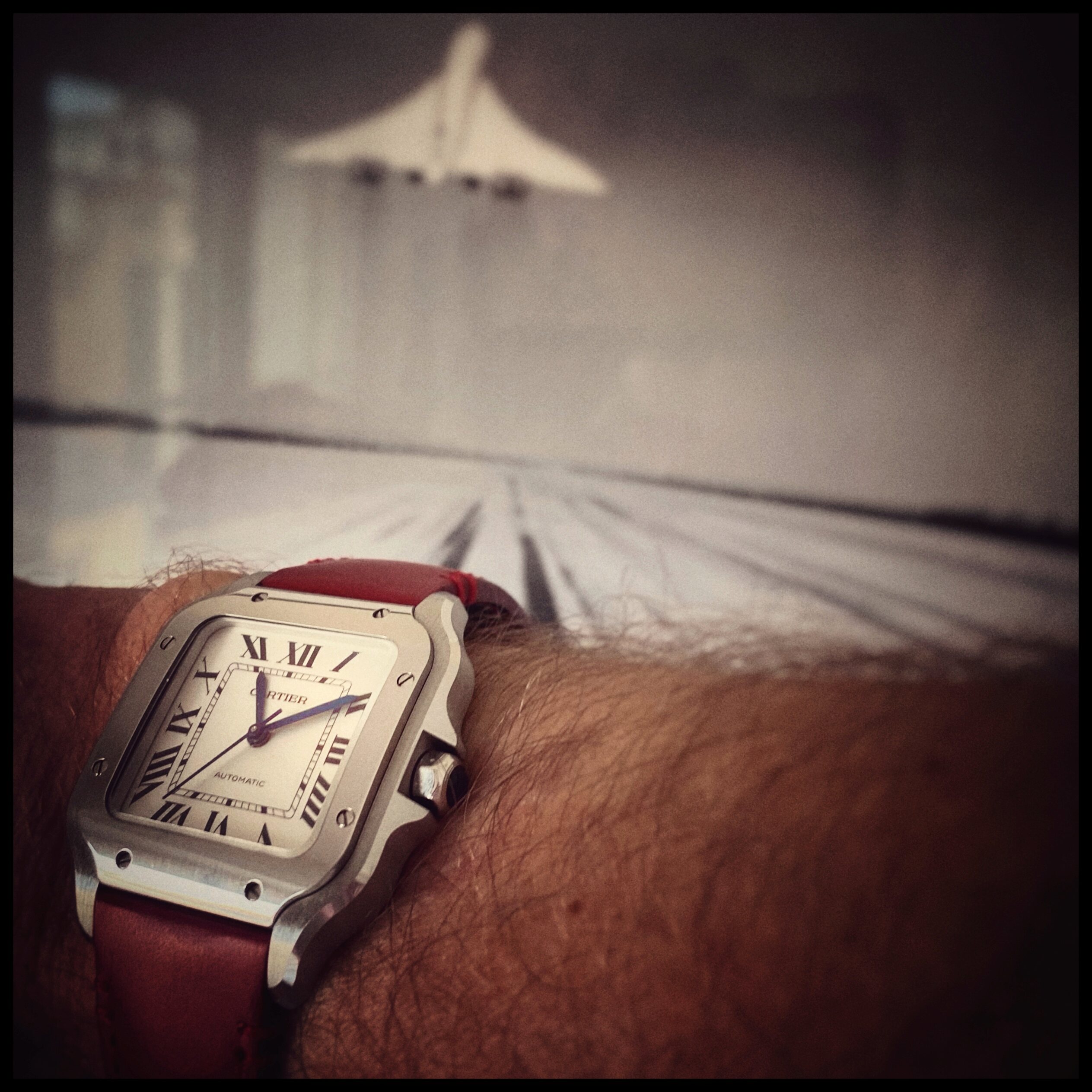 thORISday - Feu de vos montres d'aviateur, ou inspirées du monde aéronautique - Page 12 115f3710