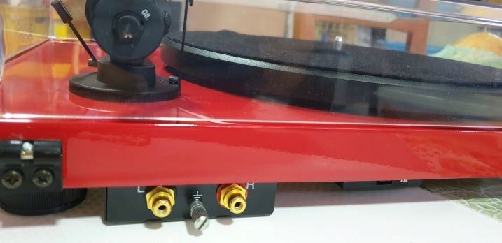 used project dabut carbo sold (eisa award products of the year) turntable 20191210