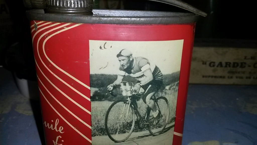bidon huile avec un cycliste identifié Fritz ZBLINDEN 20190318
