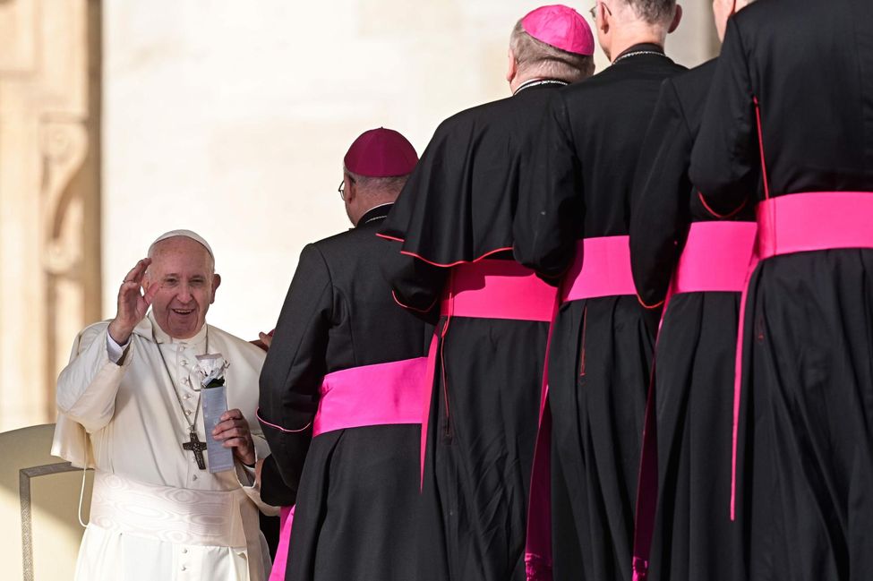 Le pape prêt à faire une croix sur le célibat des prêtres 12634110