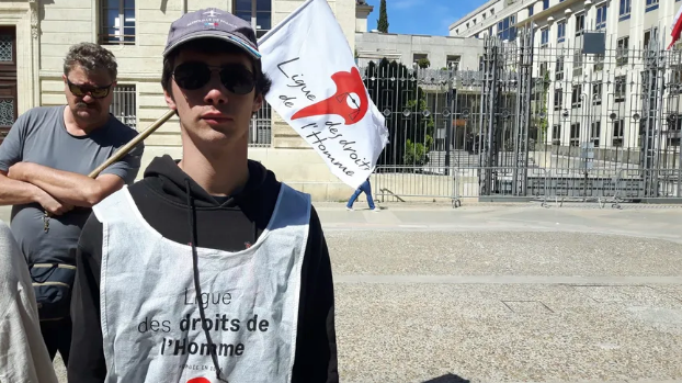 Les gilets jaunes - les GJ Ldh10