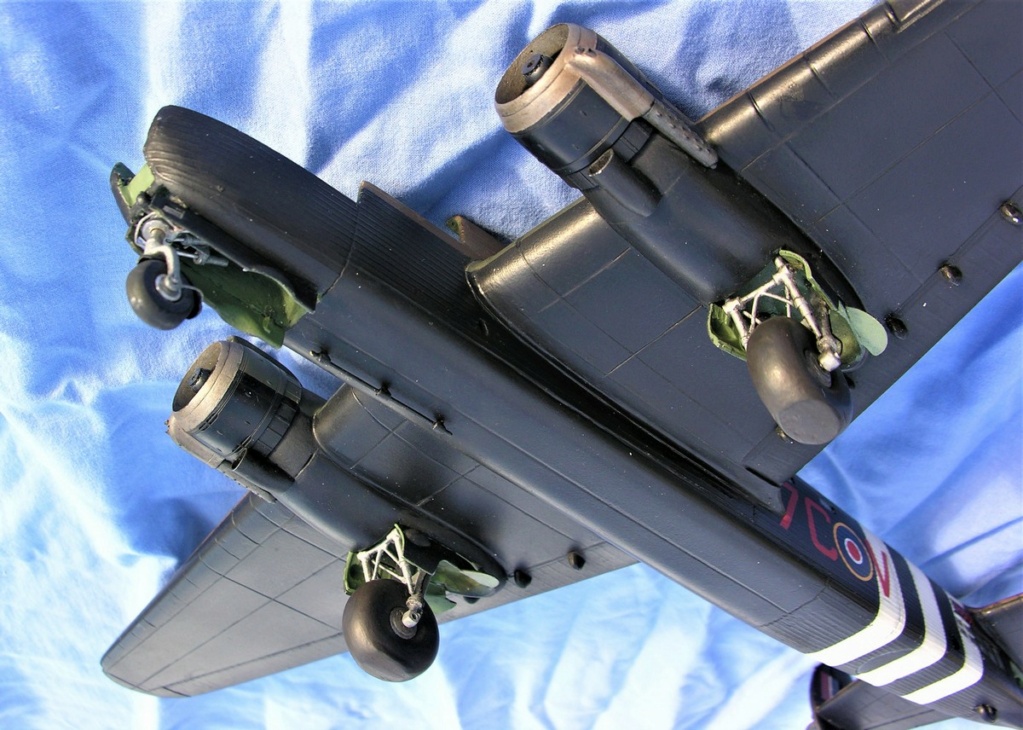 (MONTAGE PROJET AA) Armstrong Whitworth AW 41 ALBEMARLE 1/48 scratch en bois massif sculpté - Page 14 12012