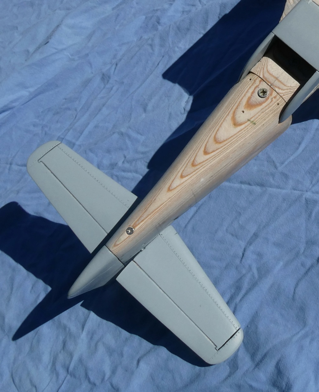 Morane-Saulnier MS.475 Vanneau au 1/16 scratch intégral en bois massif sculpté : fuselage arrière et empennage - Page 6 12718