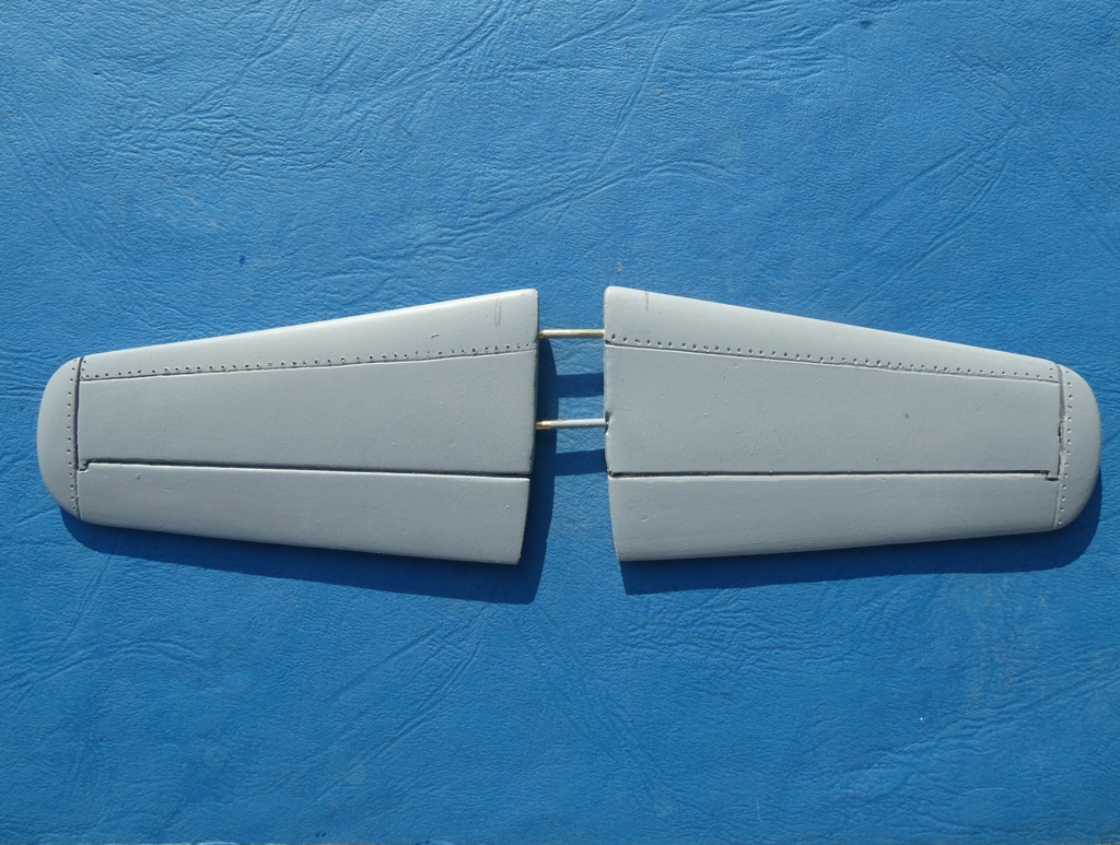 Morane-Saulnier MS.475 Vanneau au 1/16 scratch intégral en bois massif sculpté : fuselage arrière et empennage - Page 6 8224